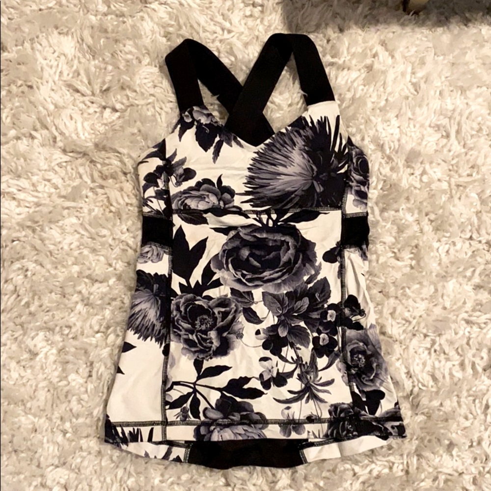 Lululemon tank built in bra